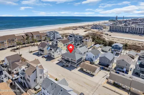 3 Holiday Rd, Seaside Heights, NJ 08751