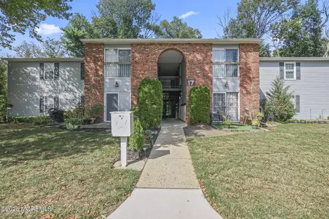 17 Augusta Ct # -7, Freehold, NJ 07728