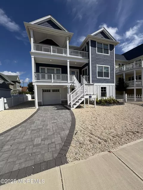 122 7th Ave, Seaside Park, NJ 08752