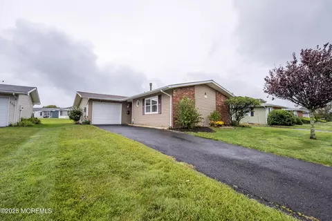 123 Whittier Rd, Brick, NJ 08724