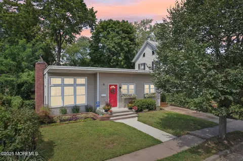 229 Mechanic St, Red Bank, NJ 07701