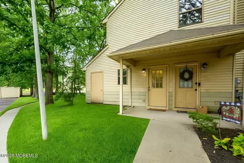 101 Goldthread Ct, Jackson, NJ 08527