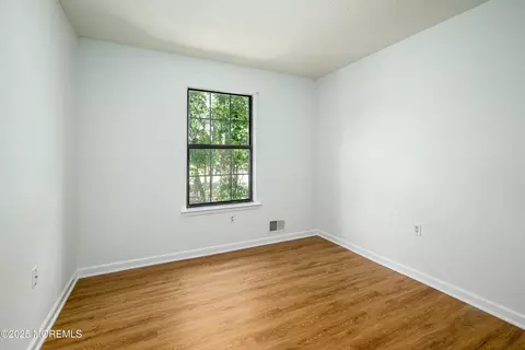 Bedroom - 101 Goldthread Ct, Jackson, NJ 08527 photo 5 of 6