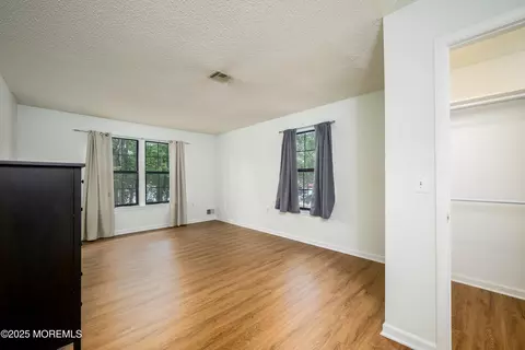 Bedroom - 101 Goldthread Ct, Jackson, NJ 08527 photo 2 of 6