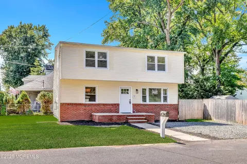 71 12th St, Keansburg, NJ 07734