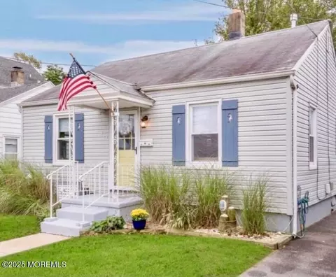 405 16th Ave, Belmar, NJ 07719