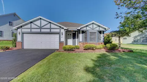 87 Murray Hill Ter, Marlboro, NJ 07746