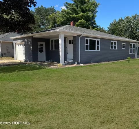78 Fort De France Ave, Toms River, NJ 08757
