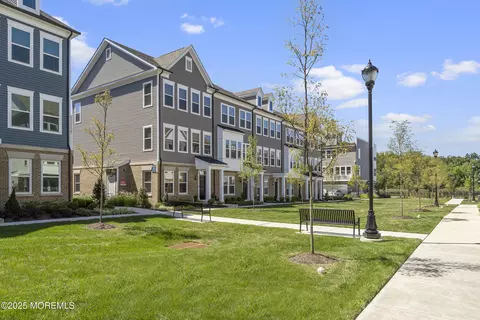 9 Sandbar Aly, Oceanport, NJ 07757