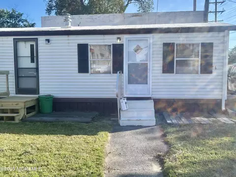 700 Atkins Ave #16, Neptune City, NJ 07753