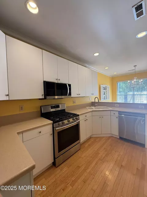 Kitchen - 4 Pine Tree Ter, Holmdel, NJ 07733 photo 3 of 4