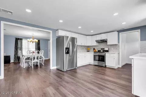 Kitchen - 2144 Hollywood Dr, Forked River, NJ 08731 photo 1 of 8