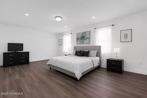 Bedroom - 2144 Hollywood Dr, Forked River, NJ 08731 photo 5 of 5