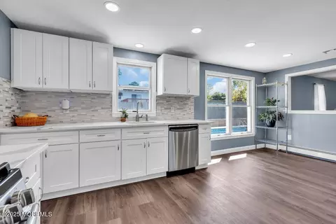 Kitchen - 2144 Hollywood Dr, Forked River, NJ 08731 photo 8 of 8
