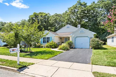 16 Mallard Dr, Brick, NJ 08724