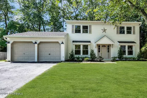 146 Shenandoah Blvd, Toms River, NJ 08753