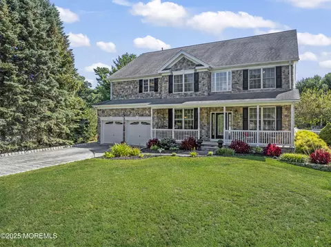 31 Taylors Run, Tinton Falls, NJ 07712