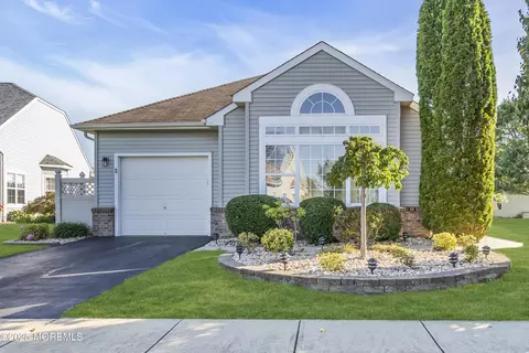 3 Ravello Rd, Manchester, NJ 08759