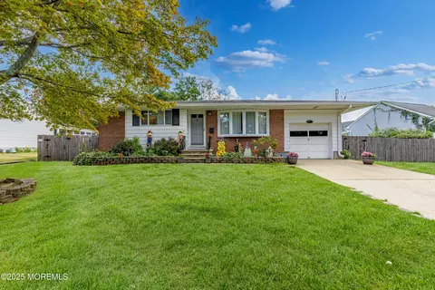 97 Enright Ave, Freehold, NJ 07728