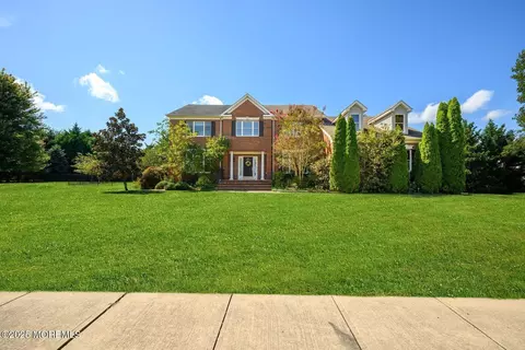 2304 Donna Dee Ct, Toms River, NJ 08755