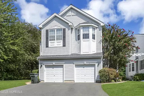 65 Austin St, Tinton Falls, NJ 07712