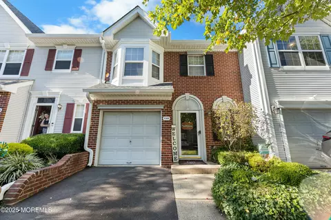 1305 King George Ln, Toms River, NJ 08753