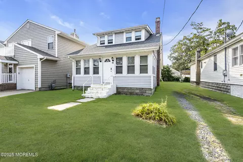 16 E Avalon Ave, Ocean Gate, NJ 08740 photo 6