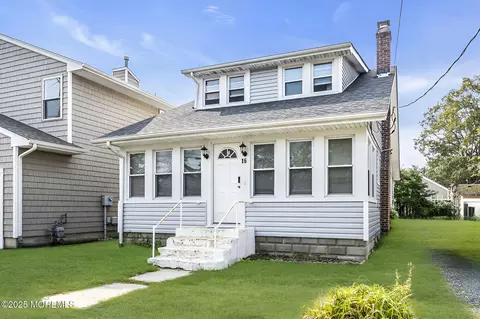 16 E Avalon Ave, Ocean Gate, NJ 08740 photo 3