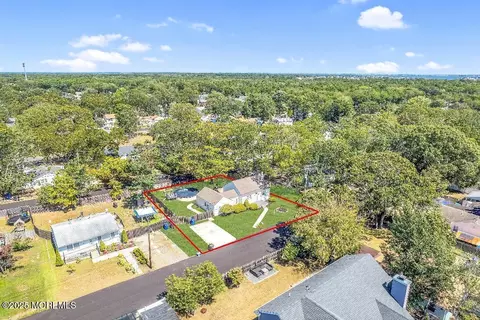 1964 Old St, Toms River, NJ 08753