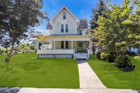 305 Atlantic Ave, Spring Lake, NJ 07762