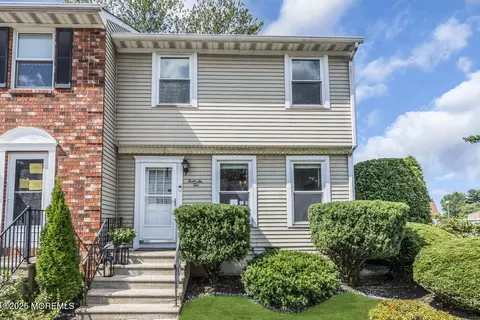 46-10 Carriage Stop Pl, Florence, NJ 08518