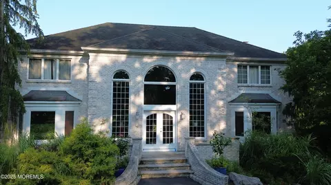 5 Lucas Ln, Millstone, NJ 08510
