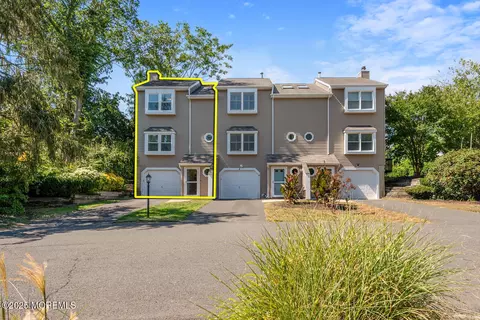 28 Melrose Dr #9, Toms River, NJ 08753