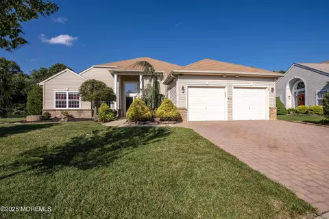 48 Anjou Ct, Manchester, NJ 08759