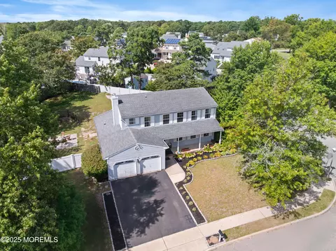832 Constitution Dr, Brick, NJ 08724 photo 3