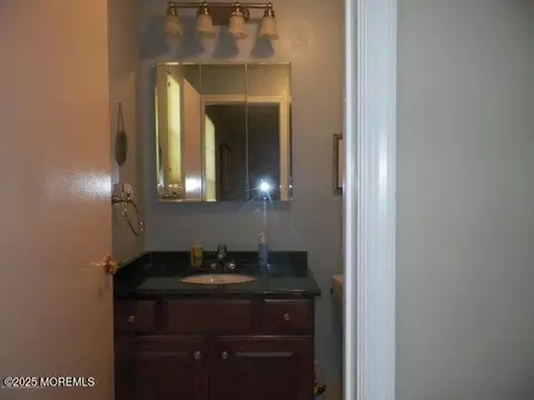 1 Carnaby Close #1000, Freehold, NJ 07728