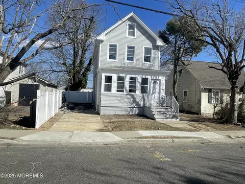 253 S Pearl St, Red Bank, NJ 07701