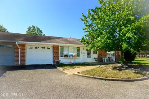 1161 Argyll Cir # A, Lakewood, NJ 08701