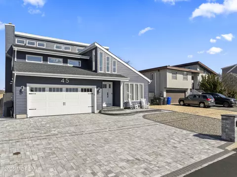 45 Royal Dr, Brick, NJ 08723