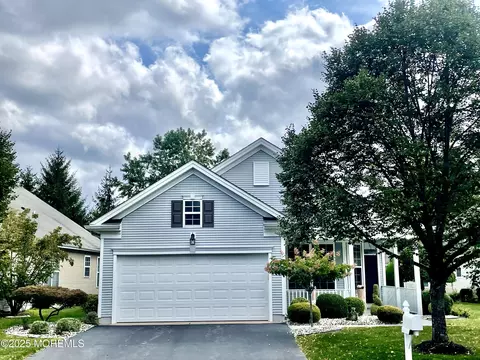 87 Huntington Dr, Jackson, NJ 08527
