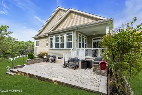 Exterior - 7 Brielle Ct, Waretown, NJ 08758 photo 3 of 3