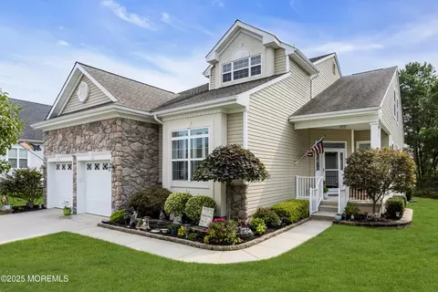 7 Brielle Ct, Waretown, NJ 08758