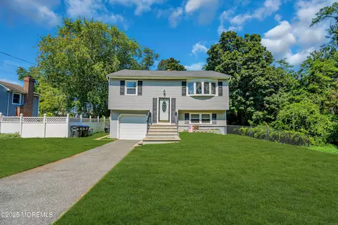 1420 Janet Pl, Wall, NJ 07719