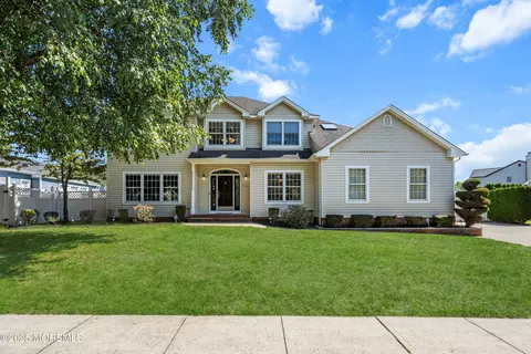 279 Old Squan Rd, Brick, NJ 08724