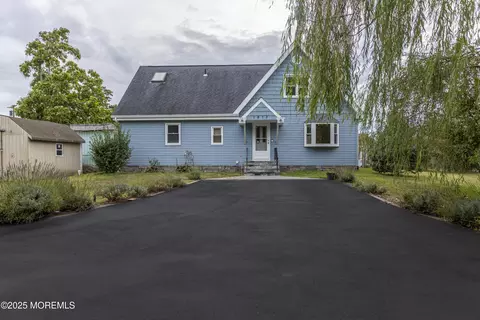 1613 Beacon St, Toms River, NJ 08757