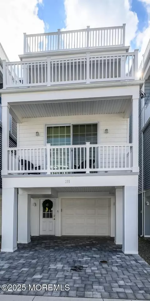 211 Kearney Ave, Seaside Heights, NJ 08751
