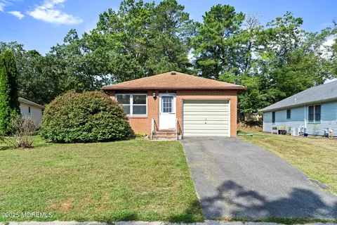 10 Magnolia Rd #19, Stafford, NJ 08050