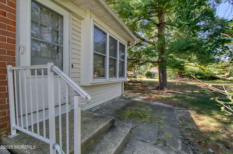 6 Hancock Dr #E, Whiting, NJ 08759 photo 9