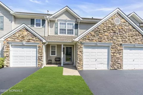 305 Carnation Dr, Brick, NJ 08724