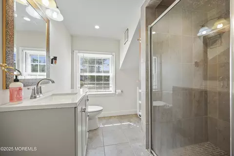 205 Ashland Rd, Middlesex, NJ 08846 photo 19